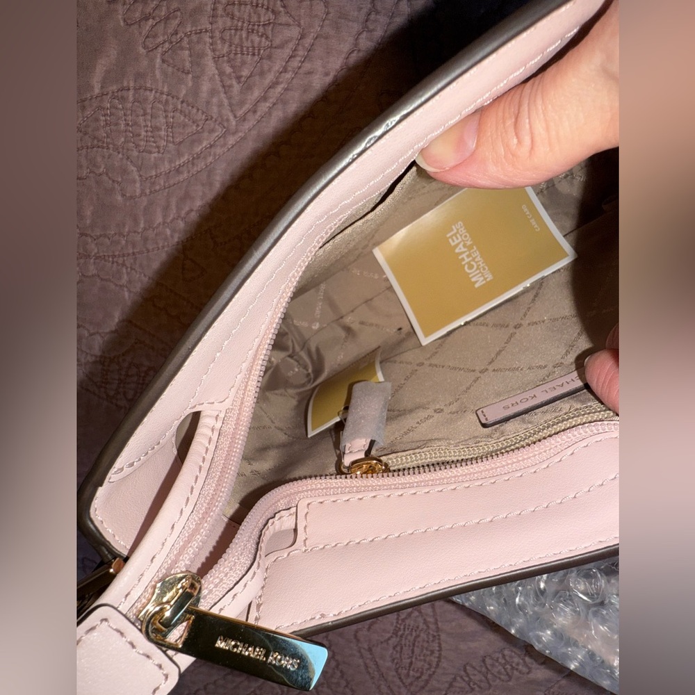 Michael Kors Blush Gloria Crossbody Bag - Picture 10 of 16
